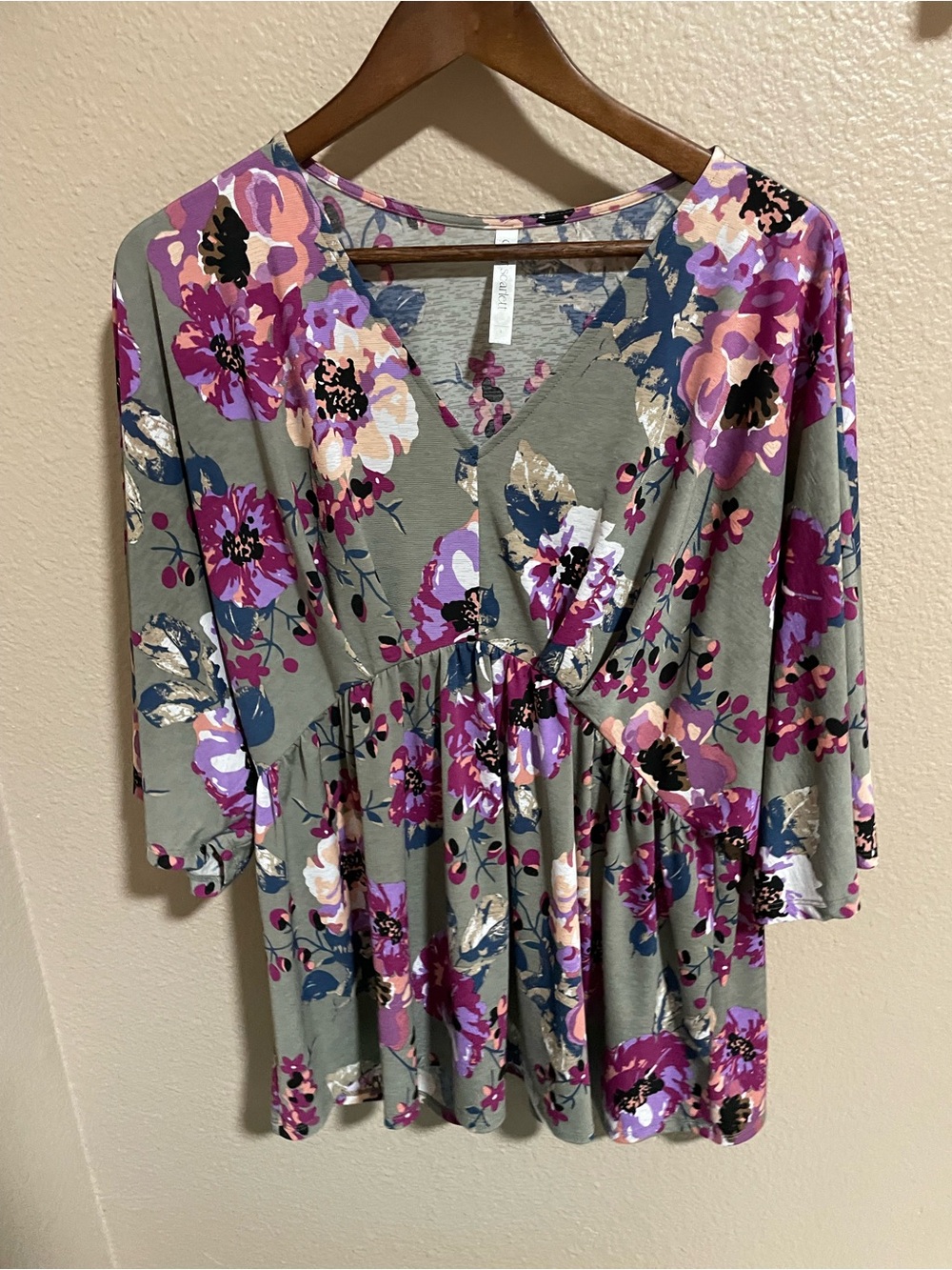Dear Scarlett Floral V-Neck Peplum Tunic in Olive Green and Purple